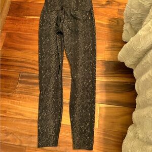 Varley snake‎ print Black Patterned Leggings high rise size small